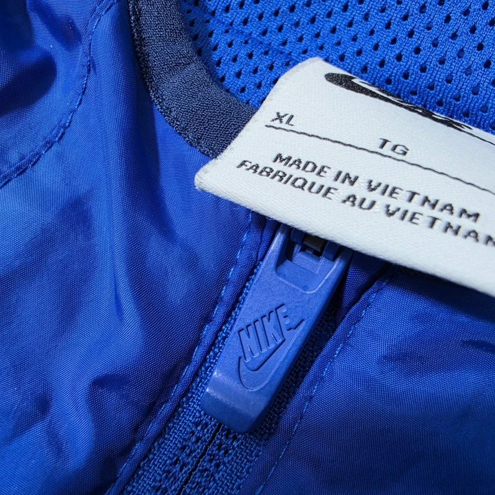 Nike sportswear windrunner